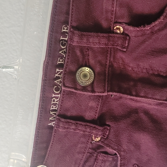 American Eagle Outfitters - Maroon Stretch Shortie - Size 2 - Picture 2 of 10